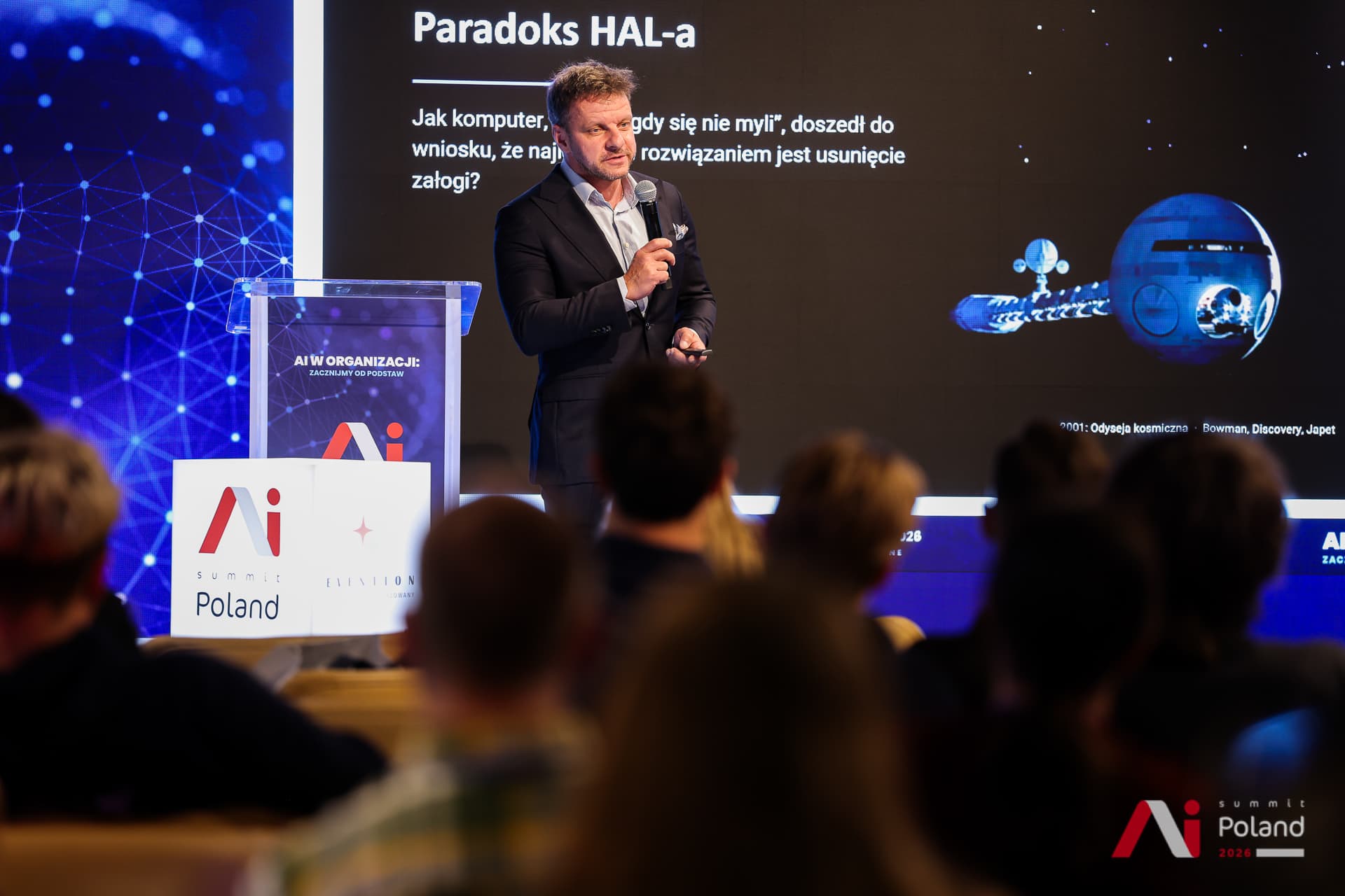 A talk about the HAL paradox and the knowledge of AI systems